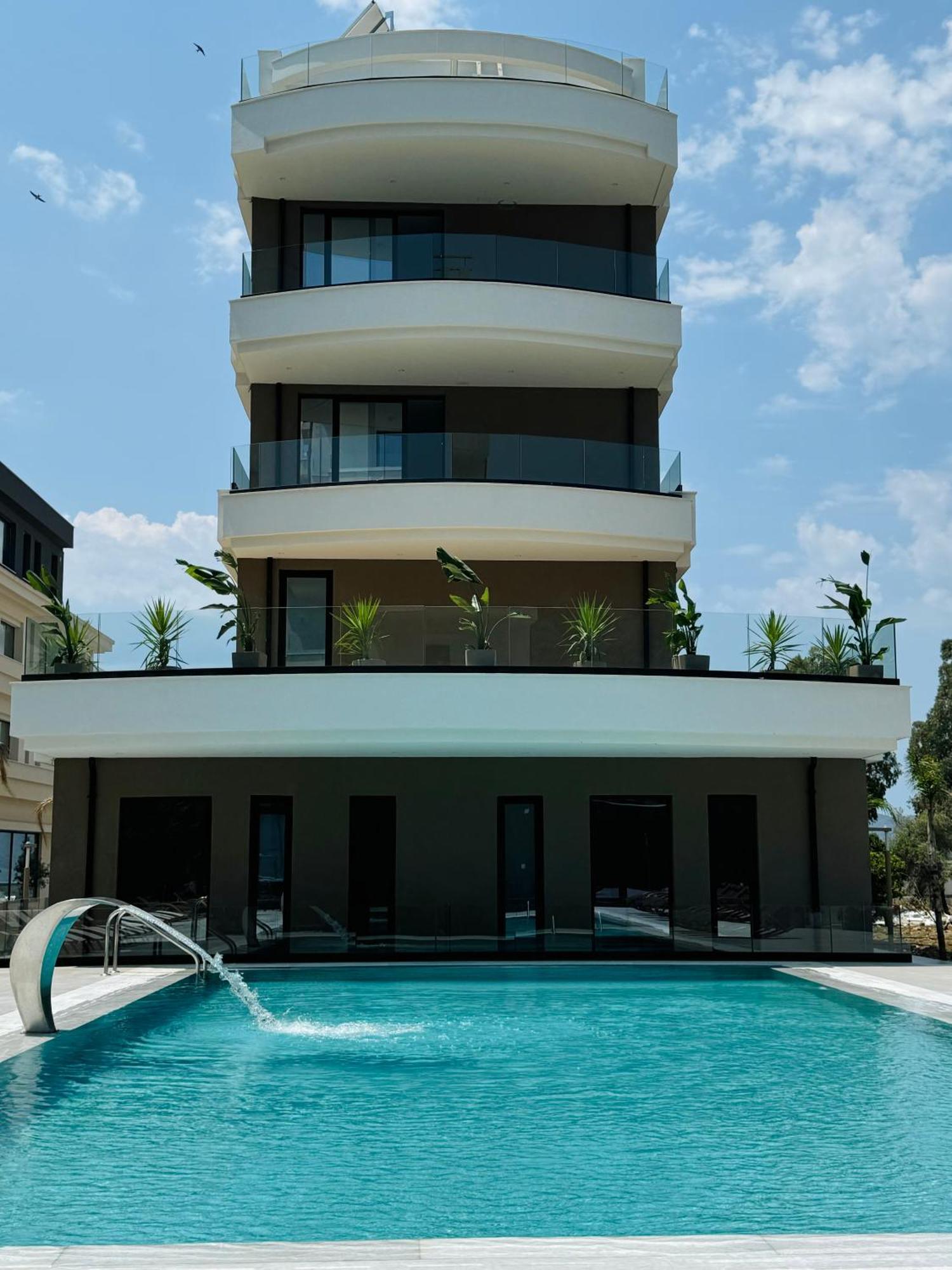 A&G Hotel Radhime Bagian luar foto